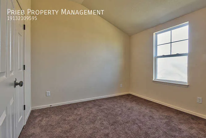 282 N Ferrel St — Photo 19