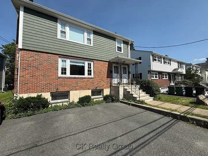 30 Woodleigh Rd