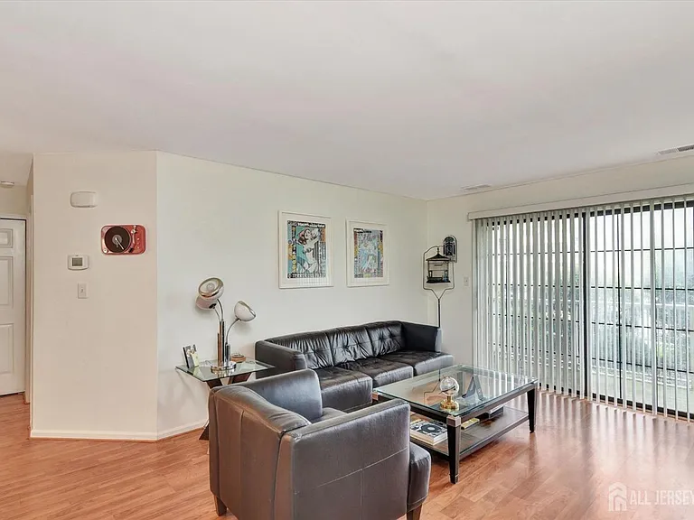 54 Lear Ct — Photo 4