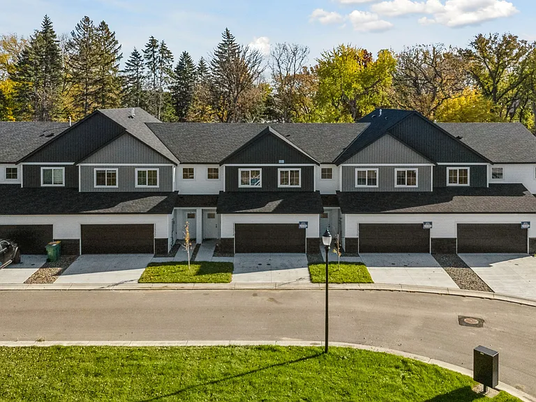 11510 Robinson Dr NW — Photo 32