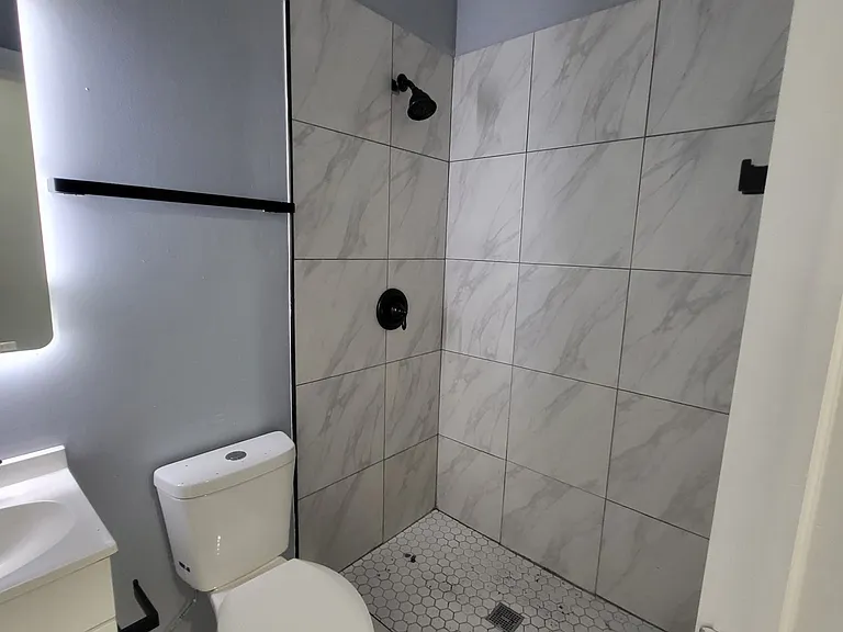 6040 S Rhodes Ave — Photo 10