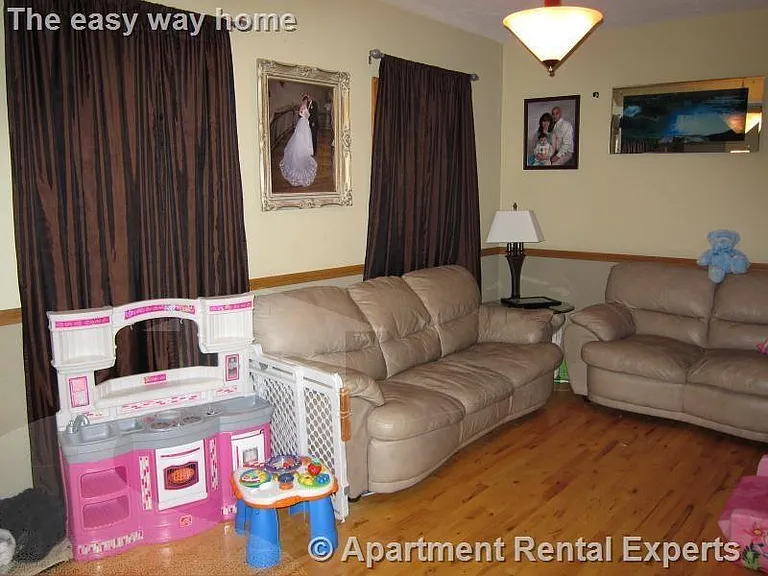 44 Warren St — Photo 13