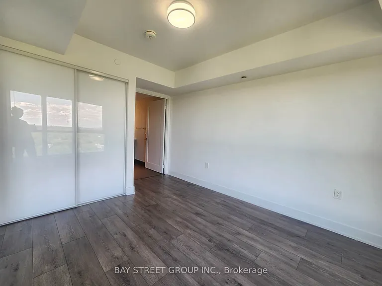 585 Bloor St E #2024 — Photo 10