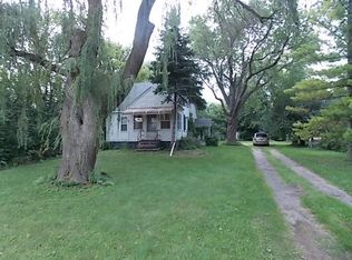 7616 Dunkelow Rd, Franksville, WI 53126