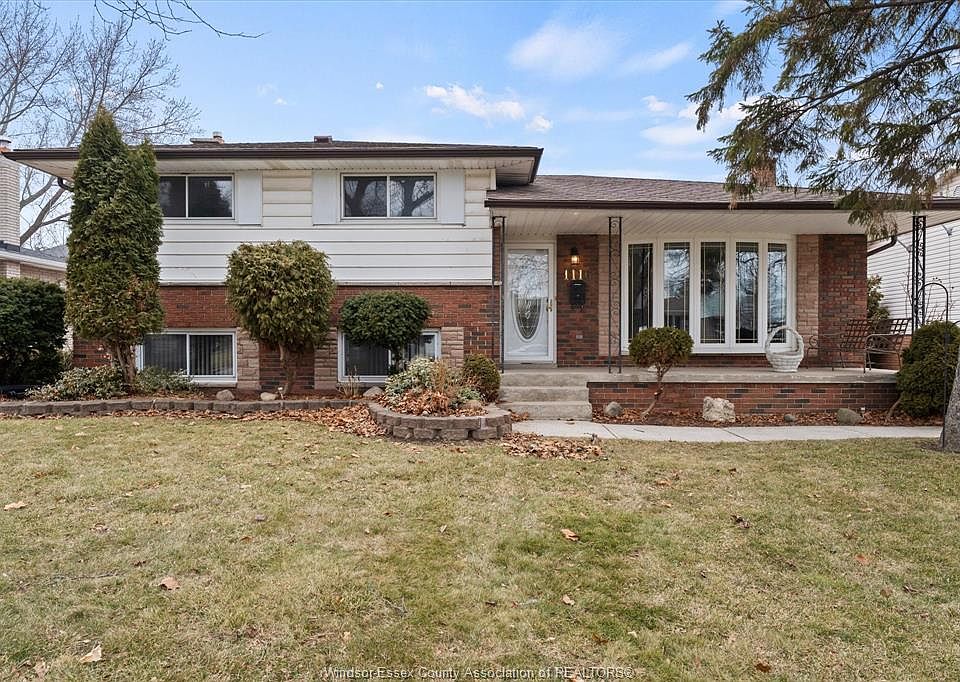 1st image of 1116 Sumach Cres