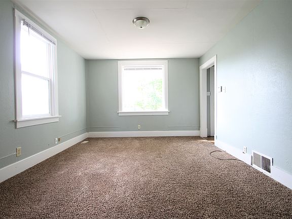 4th image of 2516 Corby St