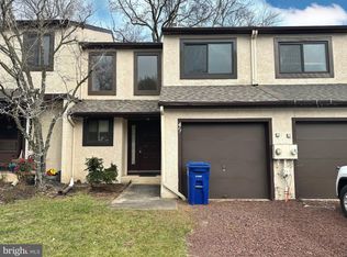 49 Five Crown Royal, Marlton, NJ 08053