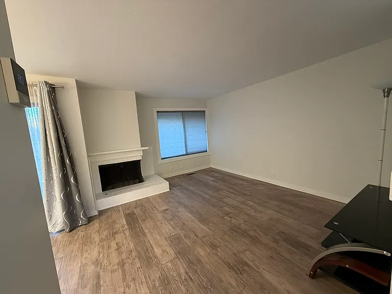 3357 Los Prados St — Photo 6