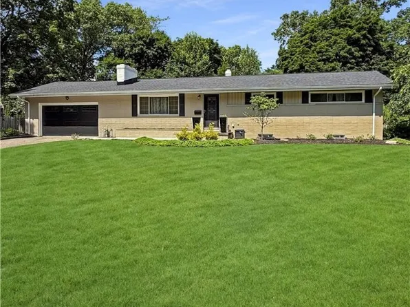 3124 Harriett Rd, Stow, OH 44224