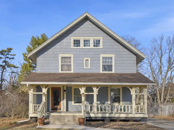 1128 44th St, Des Moines, IA 50311