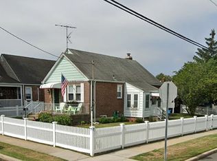 198 Rintin St, Franklin Square, NY 11010