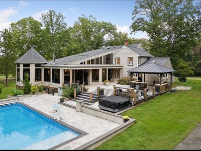 1554 Oak Grove Dr, Manakin Sabot, VA, 23103