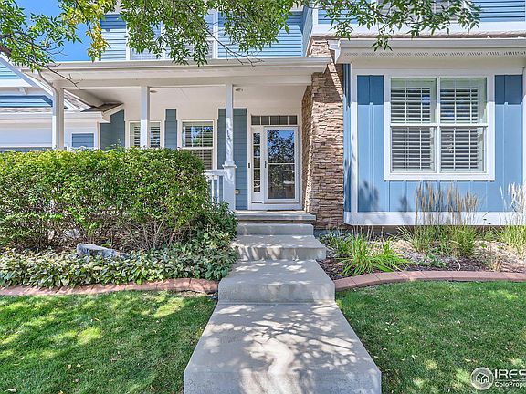 4th image of 2821 Crater Lake Ln