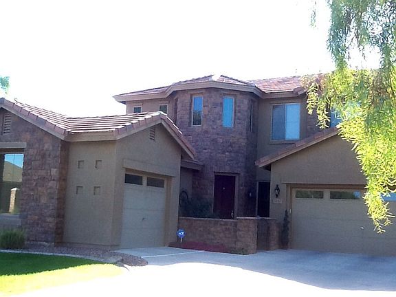 Curb appeal galore!