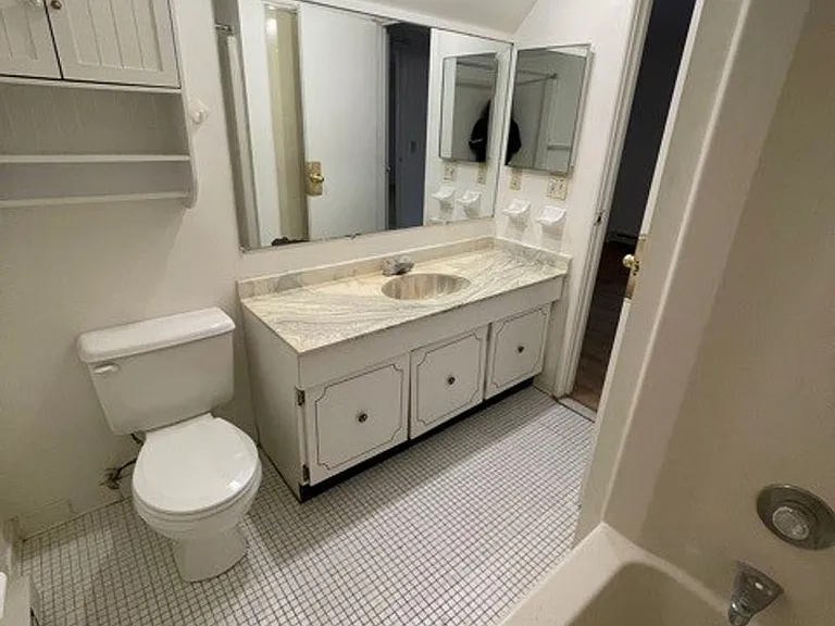 University Park Apartments near Cornell University — Photo 398