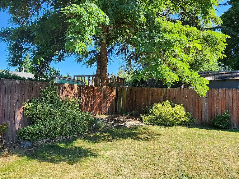 4274 Pauline Ave SE — Photo 19