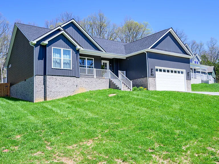 299 Hampton Rd — Photo 15