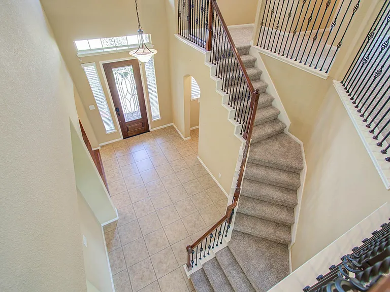 21331 Parham Cir — Photo 30