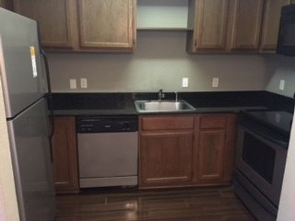 2nd image of 415 Gadsden St APT 111