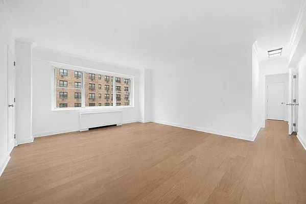 Living room, photo 2