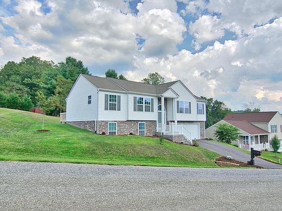 2nd image of 310 Robin Hood Dr
