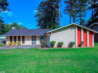 7 Wemberly Dr, Little Rock, AR 72209