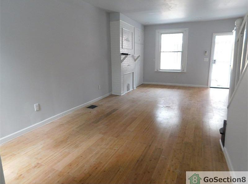 1st image of 6442 Glenmore Ave