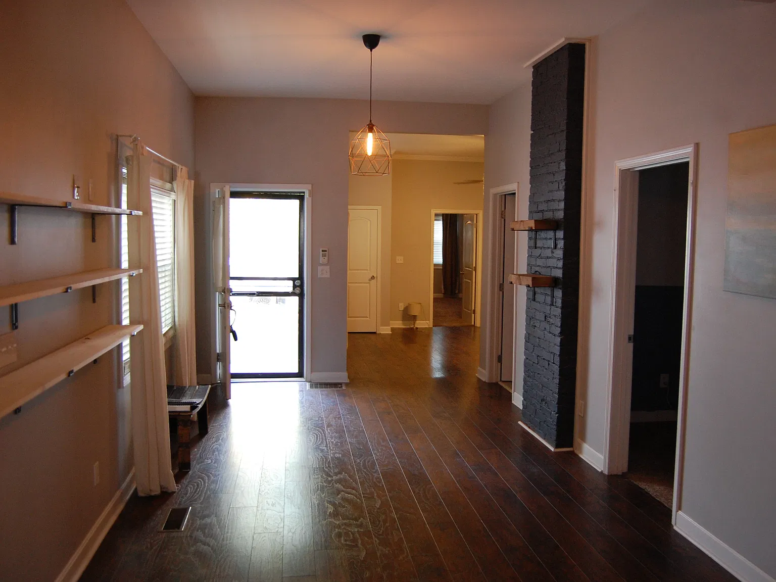 2 bed, 1142 sqft, $1,700 — Photo 3