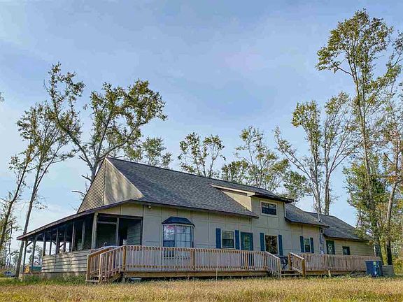 5th image of 19053 NE Oak Hill Dr