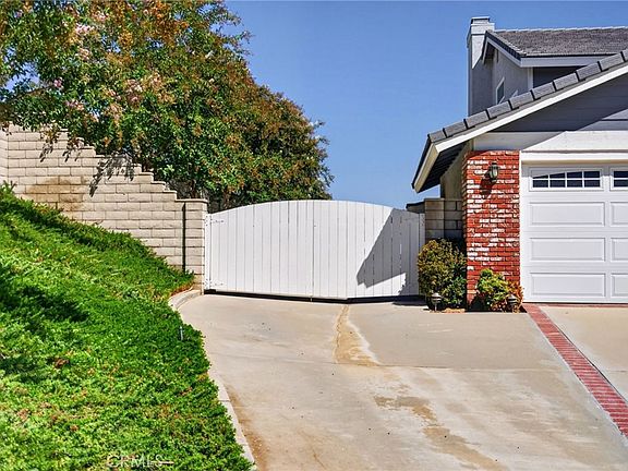 5th image of 280 Clearwood Ave