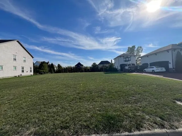 1639 Hartig Dr, Grove City, OH 43123