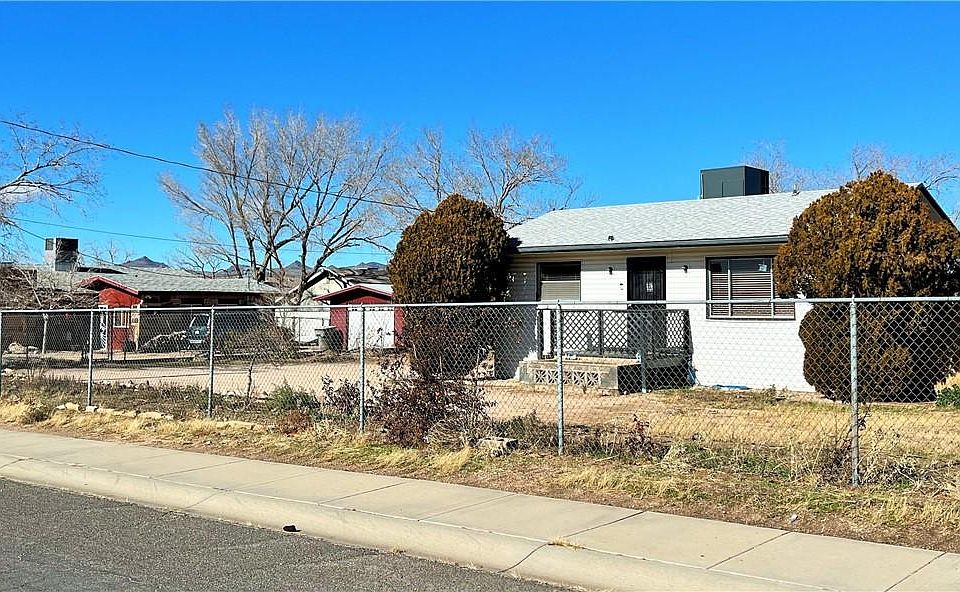 1st image of 2843 Louise Ave