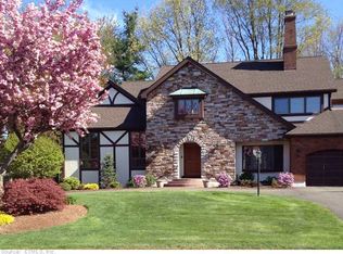 24 Wedgewood Dr, Wethersfield, CT 06109