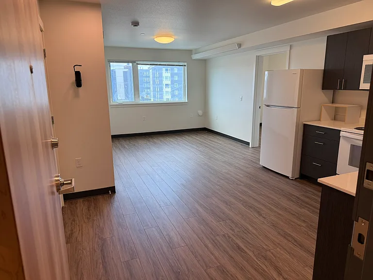 Nichols Court Apartments — Photo 13