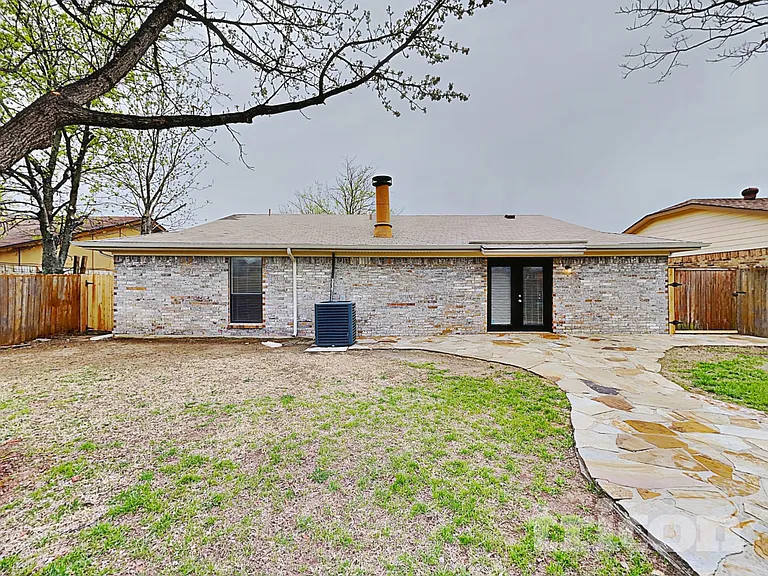1912 Wurzburg Dr — Photo 15