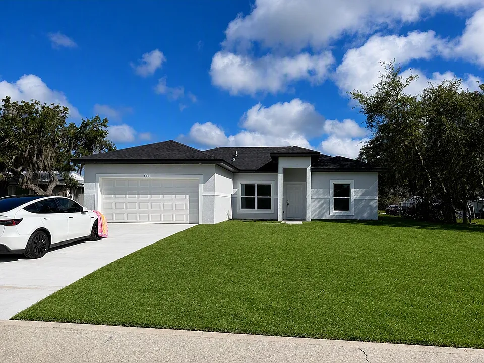 3061 Oleander Dr