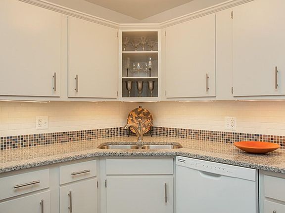4th image of 515 N Main St #1-A