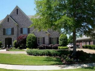 1261 Bridgepointe Dr, Collierville, TN 38017