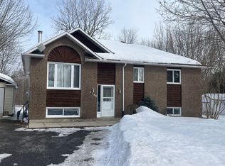 1115 Des Cerisiers St, Clarence Rockland, ON K4K1K9