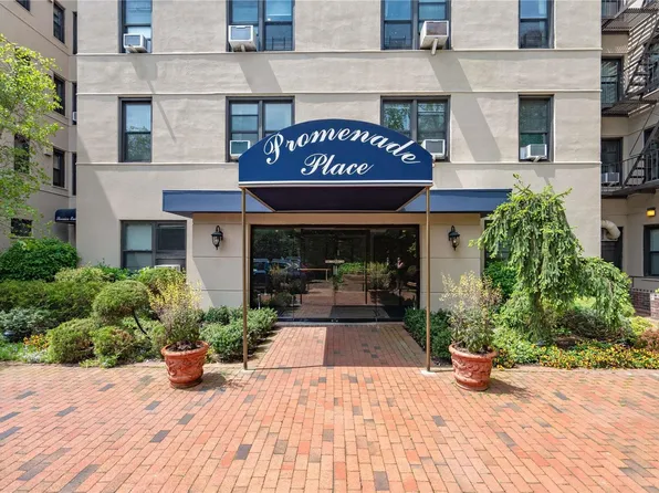 11 Wooleys Lane #3E, Great Neck, NY 11023