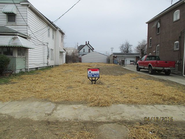 2nd image of 14712 Thames Ave