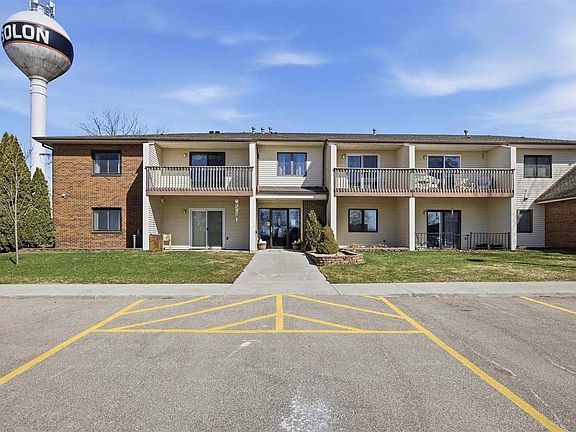 2nd image of 730 S Market St APT 22
