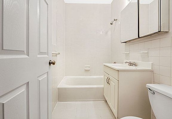 4th image of 1382 1st Ave APT 12