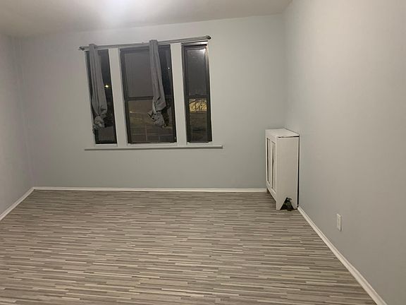 3rd image of 85 Bruce Ave #2