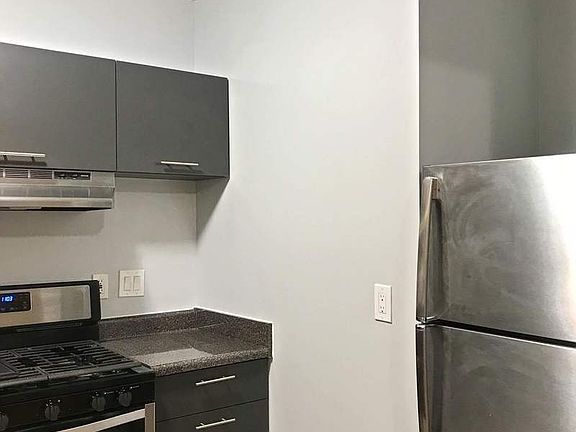 3rd image of 170 E 105th St APT 1C