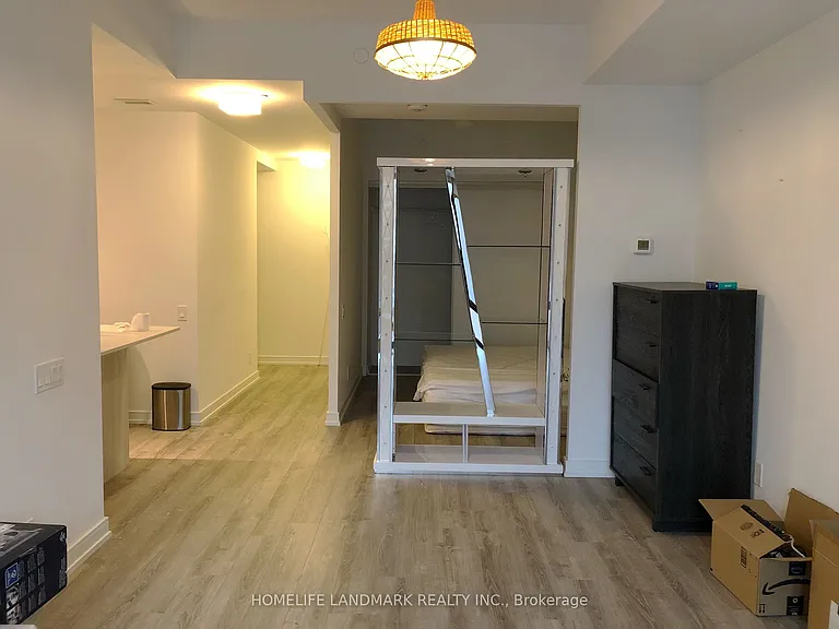 28 Wellesley St E #306 — Photo 7