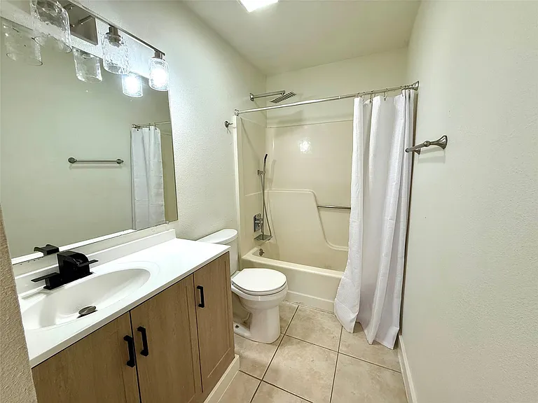 21003 Boggy Ford Rd #A — Photo 7