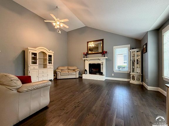2nd image of 539 Bently Dr