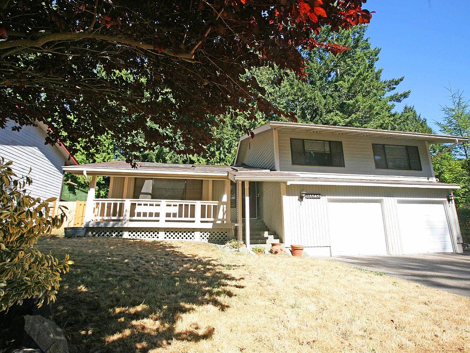 1st image of 19086 Glen Haven Pl NE