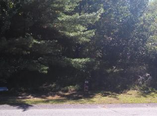 5868 Rocky Rd, Kalamazoo, MI 49004